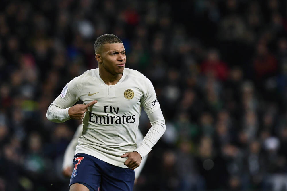 苹果净利暴增86%，亚马逊创季度历史新高